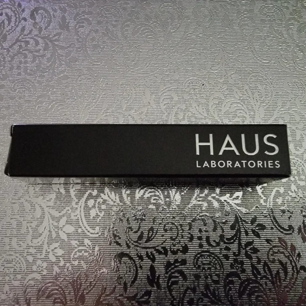 HAUS LABORATORIES By Lady Gaga: GLAM ATTACK LIQUID EYESHADOW Dynasty